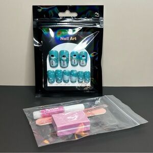 29 Piece Nail Art Set Christmas Winter Snowman Theme